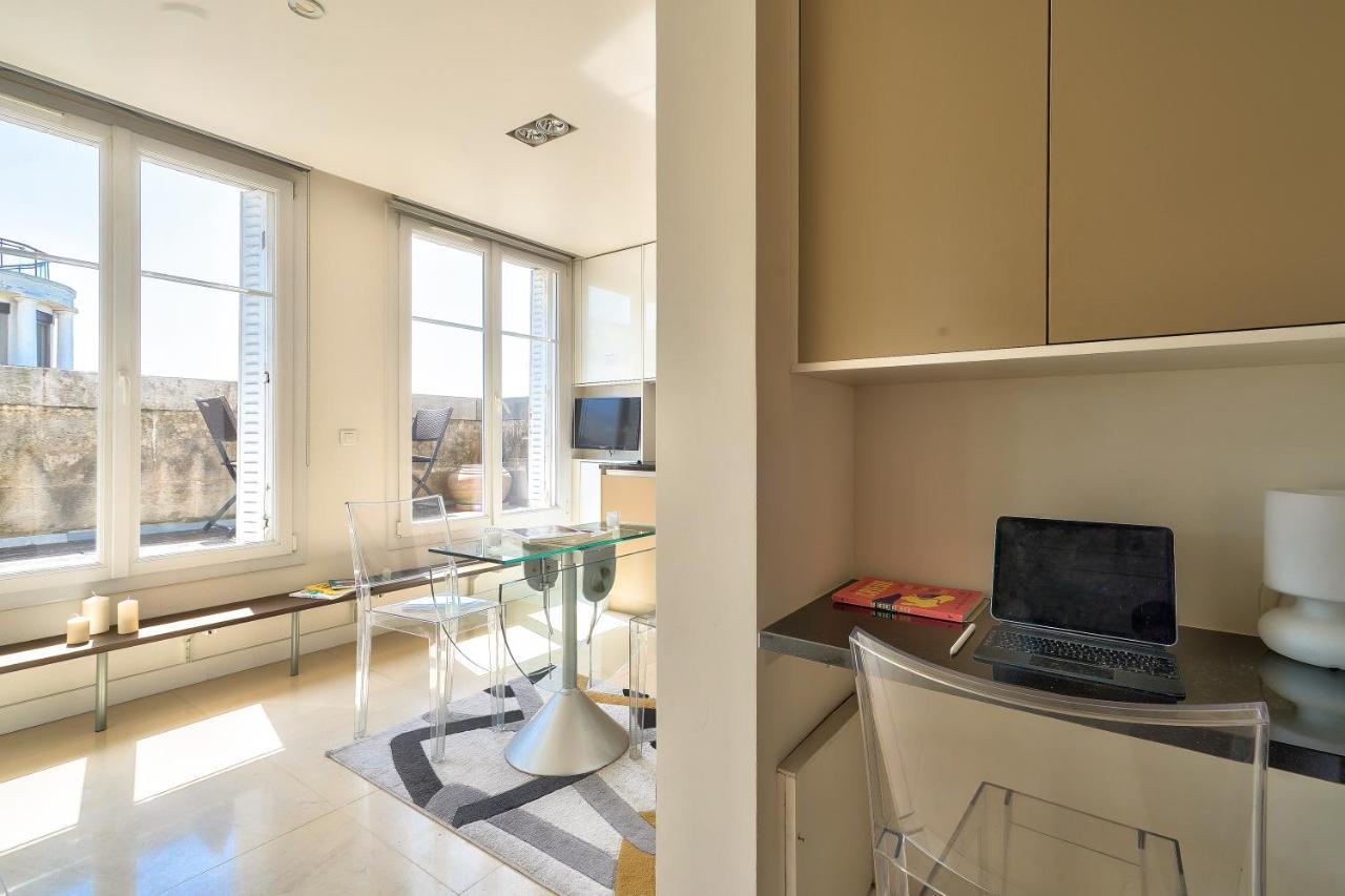 Designed Studio With Ac-Terrasse Vue Tour Eiffel Paris Exteriör bild