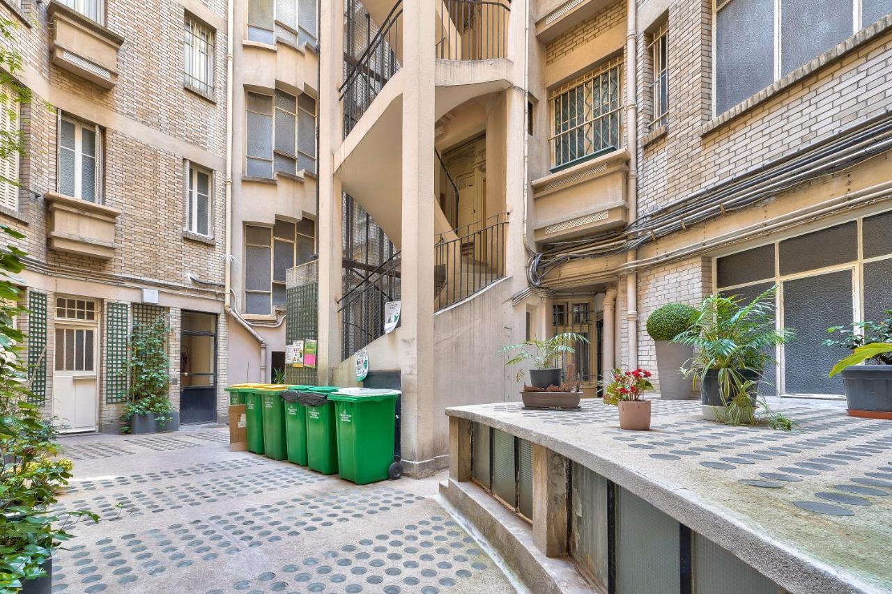 Designed Studio With Ac-Terrasse Vue Tour Eiffel Paris Exteriör bild